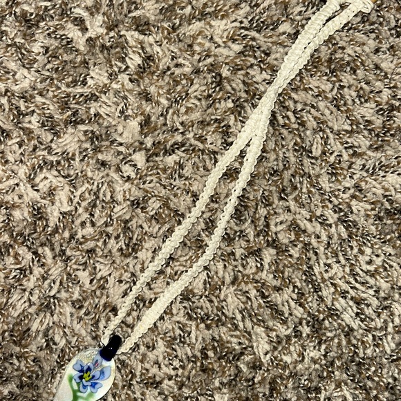 New, Goregous unworn blown glass flower necklace or charm or keychain - Picture 2 of 3